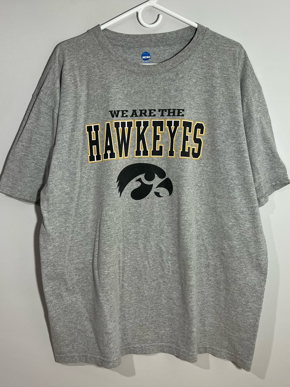 NCAA We Are The Iowa Hawkeyes Gray Black Short Sleeve T-Shirt Men’s 2XL